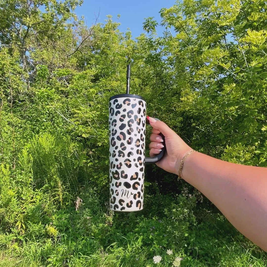 animal print tumbler, trendy tumbler, tumbler with handle, trendy 30oz cup, leakproof tumbler, cute trendy cup, travel mug, straw included, keeps drinks cold, aesthetic cup