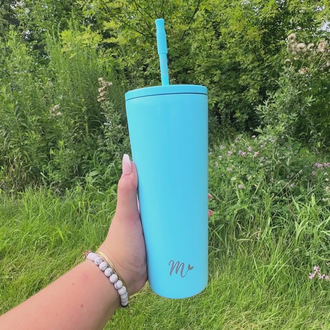 pastel tumbler, blue tumbler, light blue 22oz cup, leakproof tumbler, cute trendy cup, travel mug, straw included, keeps drinks cold, aesthetic cup